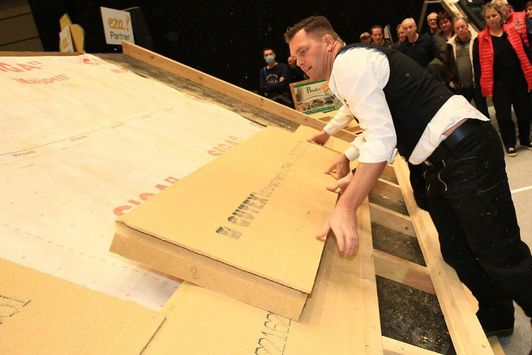 Montierung von Holzweichfaser